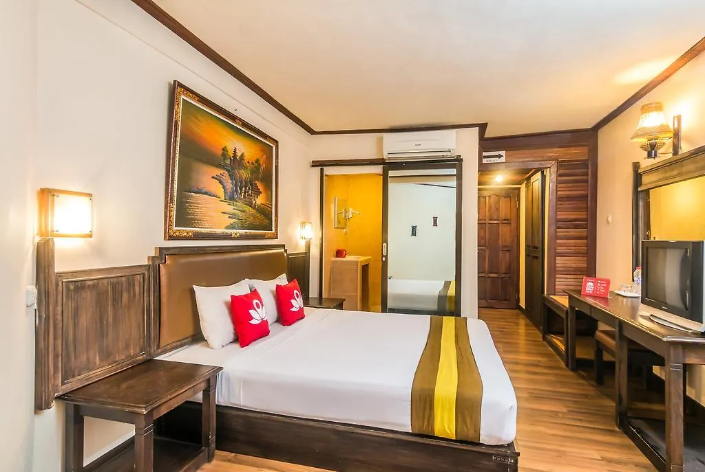 Hotel Zen Rooms Kuta Flora